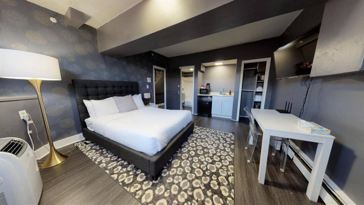 Lower Level Studios In Hip Bay Village Бостон Экстерьер фото